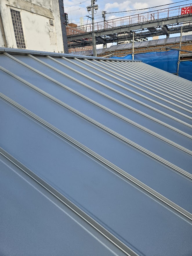 高崎市 Y様 空き家 屋根工事 カバー工法 板金屋根|施工後