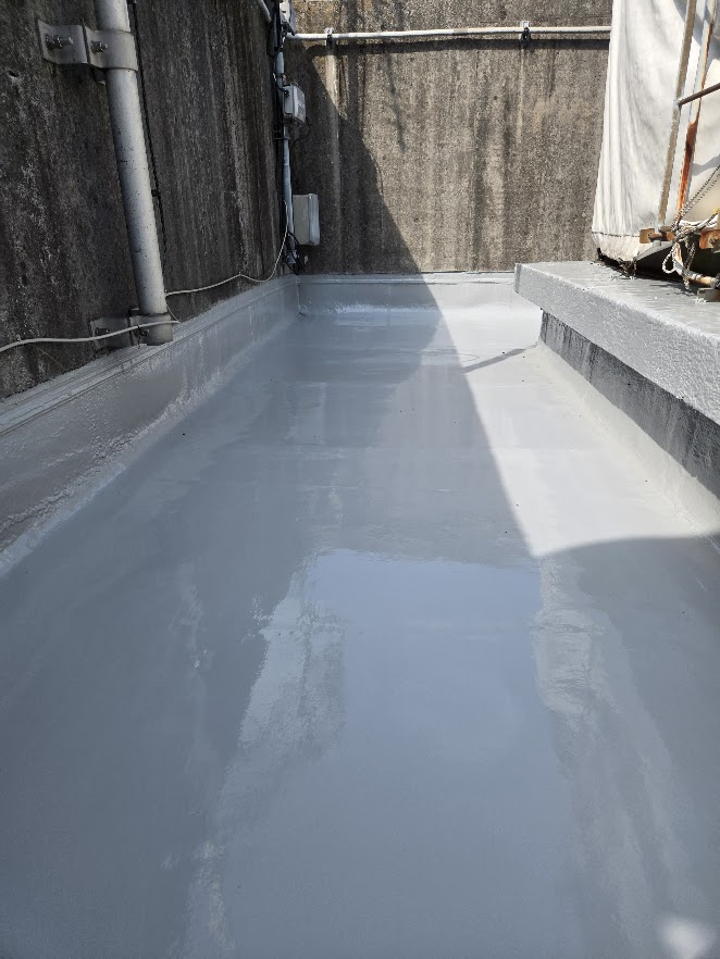 渋川市伊香保町 ホテルF様 EV屋根防水工事 通気緩衝工法 ウレタン防水|施工後